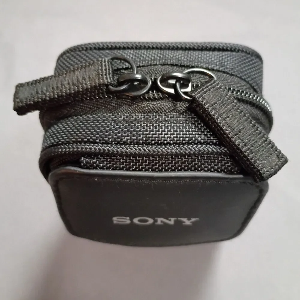 Sony LCS-CSQ Case for Cybershot
